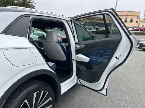 Used 2023 Volkswagen ID.4 Pro S Plus AWD/4WD image 39