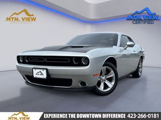 Used 2021 Dodge Challenger SXT image 1