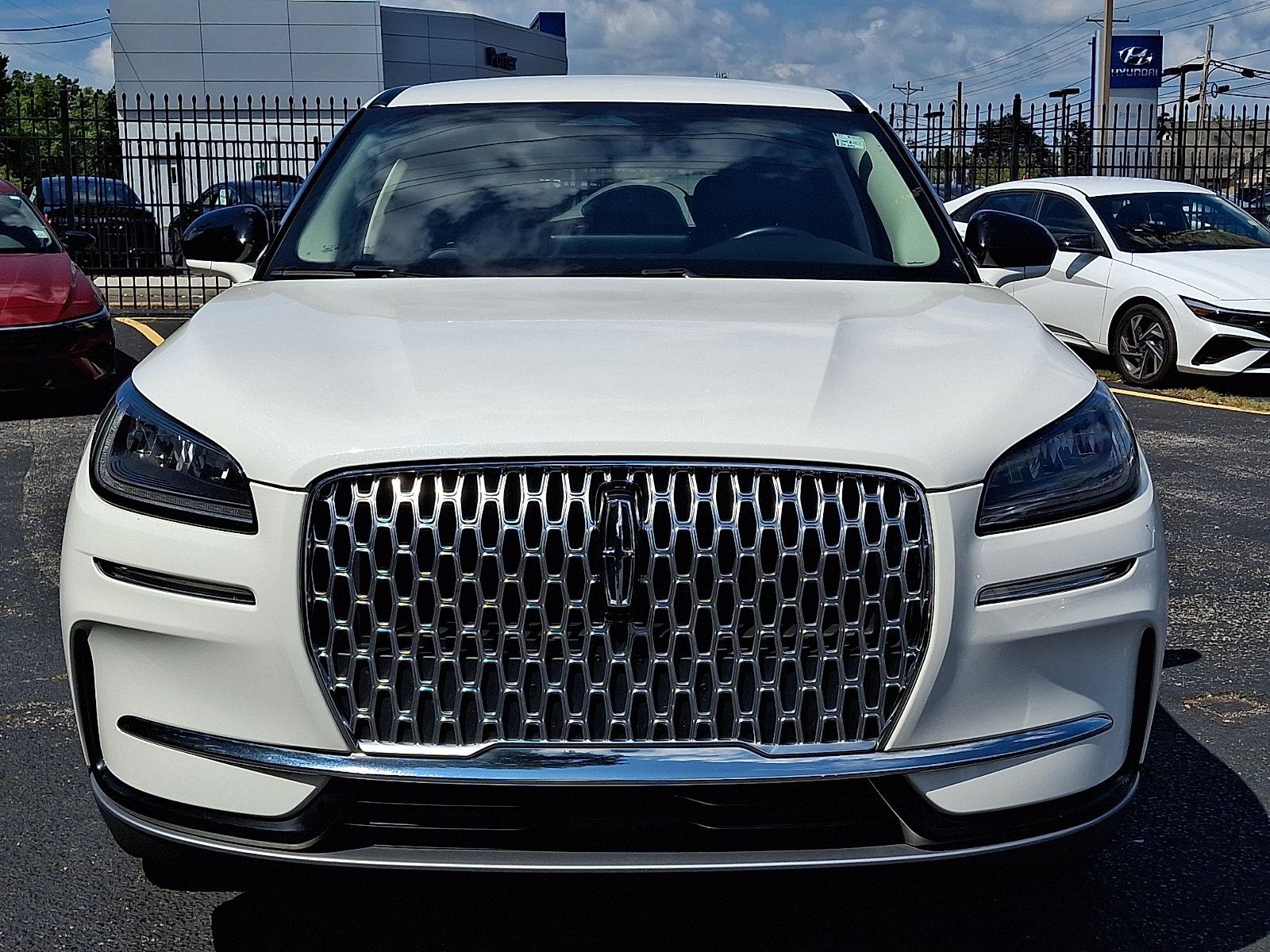 Used 2023 Lincoln Corsair FWD image 2