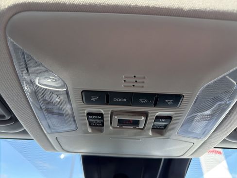 Used 2023 Toyota RAV4 XLE Premium image 21