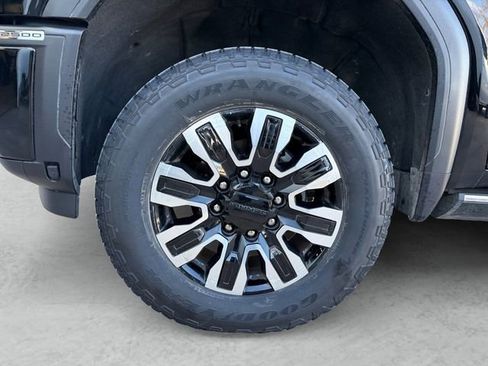 Certified 2024 GMC Sierra 2500 Denali Ultimate image 23