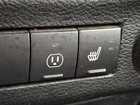 Used 2014 Jeep Wrangler Unlimited Sahara image 25