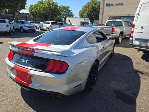 Used 2018 Ford Mustang GT Premium w/ GT Performance Package RWD image 4