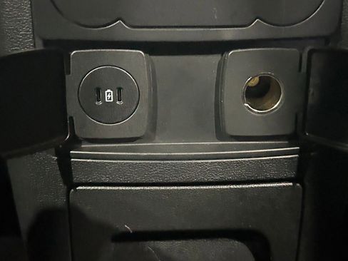 Used 2023 Ford Explorer XLT w/ Equipment Group 202A image 93