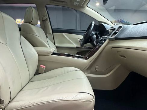 Used 2012 Toyota Venza XLE image 28