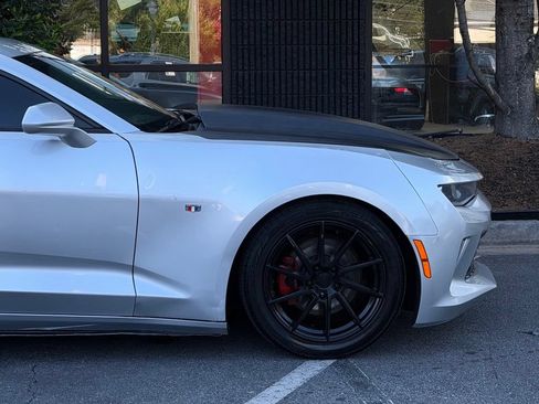 Used 2018 Chevrolet Camaro LT RWD image 23
