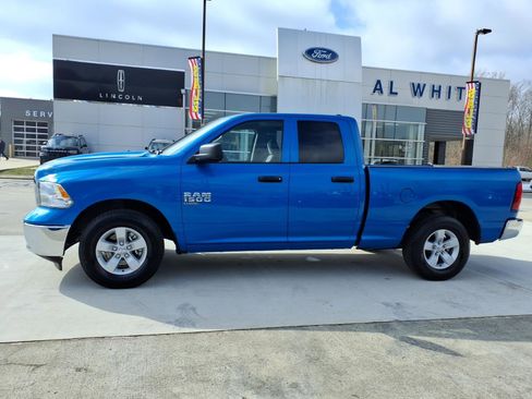 Used 2024 RAM 1500 Classic SLT image 2