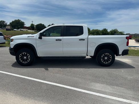 New 2026 Chevrolet Silverado 1500 ZR2 AWD/4WD image 3