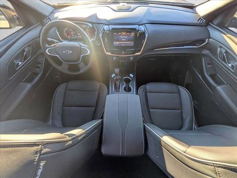 Certified 2023 Chevrolet Traverse Premier w/ Redline Edition image 17