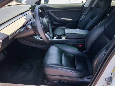 Used 2020 Tesla Model 3 Standard Range Plus image 19