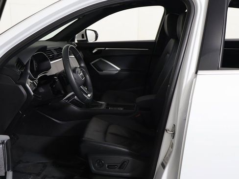 Used 2025 Audi Q3 2.0T Premium image 26