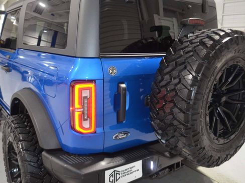 Used 2021 Ford Bronco Badlands image 10