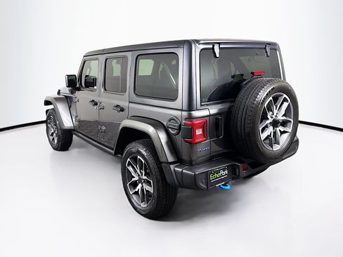 Used 2024 Jeep Wrangler Unlimited w/ Convenience Group AWD/4WD image 5