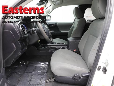 Used 2020 Toyota Tacoma SR RWD image 14