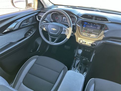 Used 2023 Chevrolet TrailBlazer LT w/ Convenience Package image 10