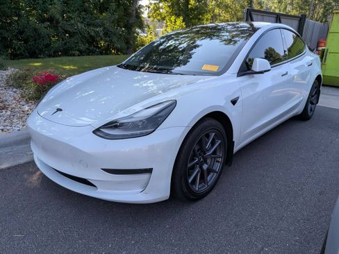 Used 2023 Tesla Model 3 Standard Range RWD image 6