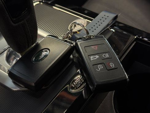 Used 2023 Land Rover Range Rover Evoque HST image 27