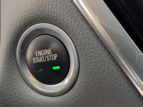 Used 2019 Chevrolet Traverse LT image 24