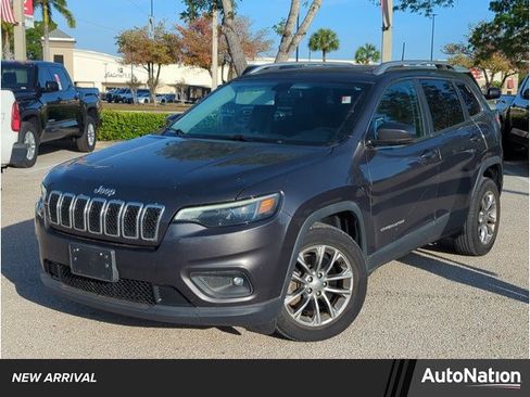 Used 2019 Jeep Cherokee Latitude Plus FWD image 1