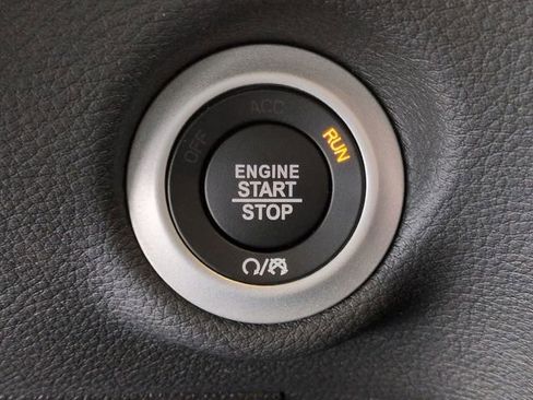 New 2026 Chrysler Pacifica Select image 20