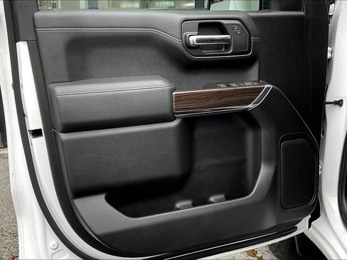 Used 2019 Chevrolet Silverado 1500 LT w/ All-Star Edition AWD/4WD image 27