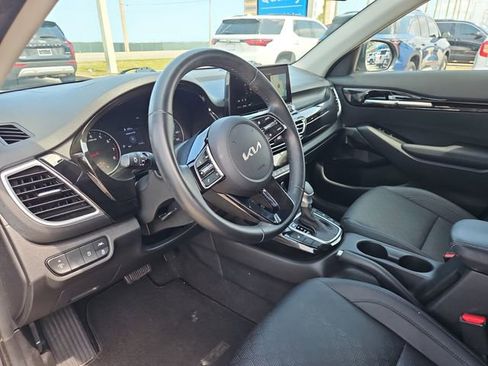 Used 2022 Kia Seltos EX AWD/4WD image 13