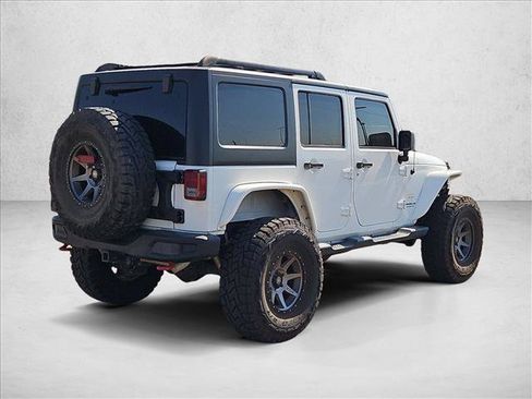 Used 2014 Jeep Wrangler Unlimited Sahara w/ Max Tow Package AWD/4WD image 5