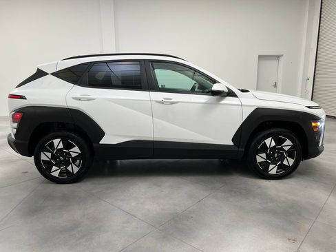 Used 2025 Hyundai Kona SEL AWD/4WD image 10