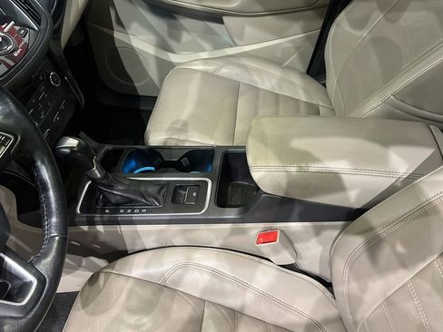 Used 2017 Ford Escape Titanium image 25