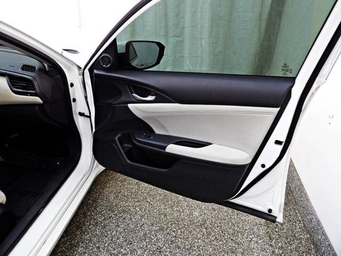 Used 2019 Honda Insight EX image 13