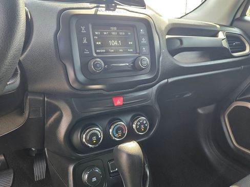 Used 2017 Jeep Renegade Sport w/ Power & Air Group image 19