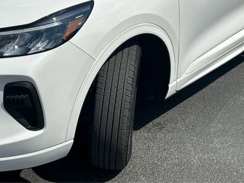 Used 2024 Ford Escape ST-Line image 50