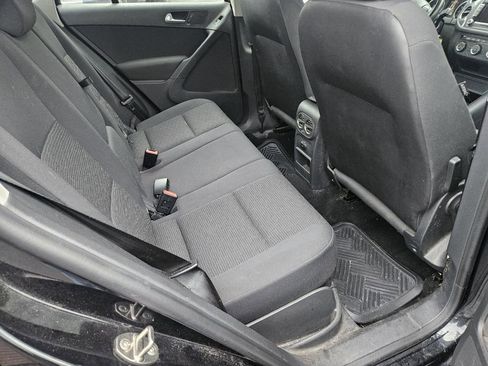Used 2015 Volkswagen Tiguan S image 15