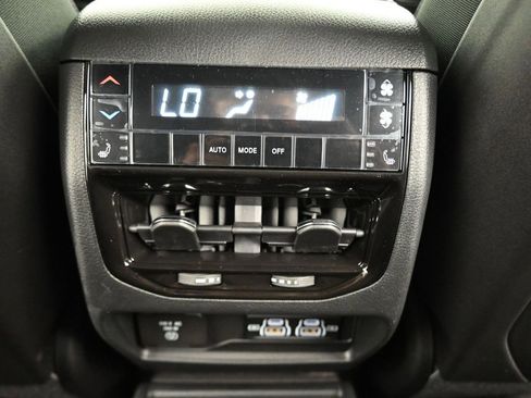 New 2025 Jeep Grand Cherokee L Limited w/ Black Appearance Package image 40