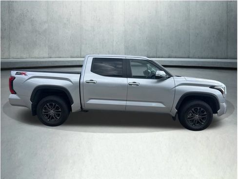 Used 2024 Toyota Tundra SR5 w/ SR5 Convenience Package AWD/4WD image 8