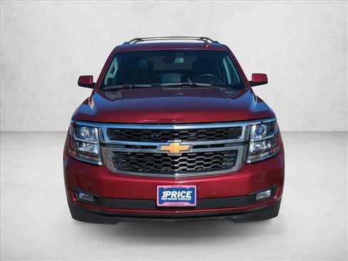 Used 2016 Chevrolet Suburban LT w/ Luxury Package image 2