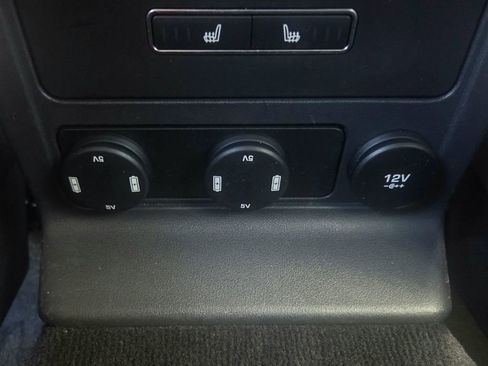 Used 2020 Jaguar F-PACE S image 18