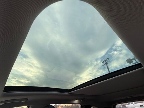 Certified 2024 Hyundai Tucson Limited image 13