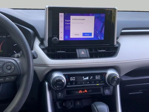 Used 2023 Toyota RAV4 XLE w/ Convenience Package FWD image 7