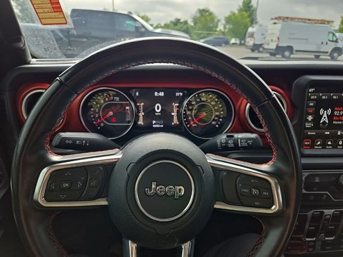 Used 2022 Jeep Wrangler Unlimited Rubicon w/ Xtreme Recon 35" Tire Package AWD/4WD image 17