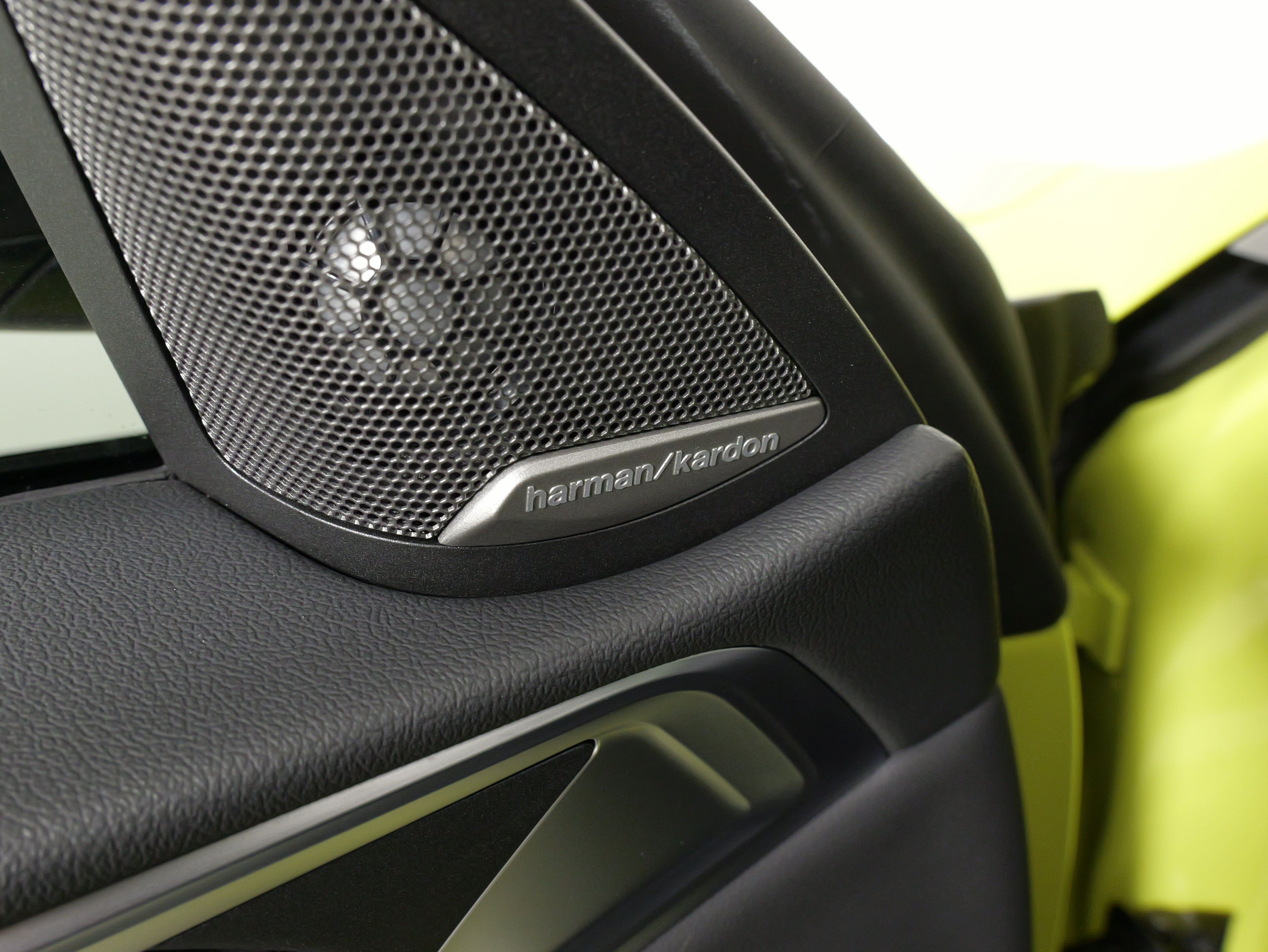 Used 2025 BMW M4 Coupe w/ M Carbon Exterior Package RWD image 32