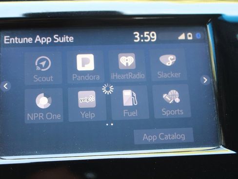Used 2018 Toyota Camry XLE FWD image 33