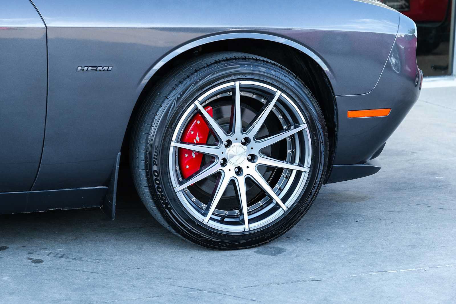 Used 2016 Dodge Challenger R/T w/ Driver Convenience Group RWD image 12