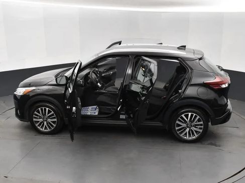 Used 2024 Nissan Kicks SV FWD image 7
