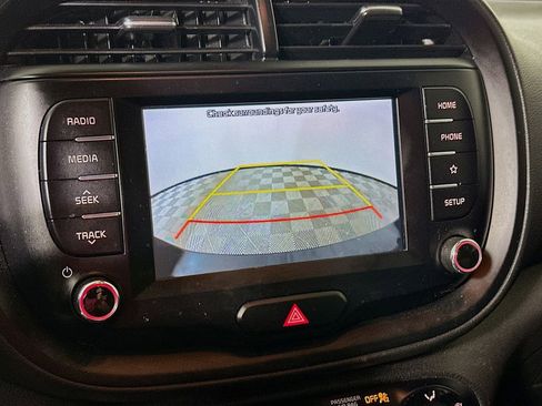 Used 2020 Kia Soul GT-Line FWD image 23
