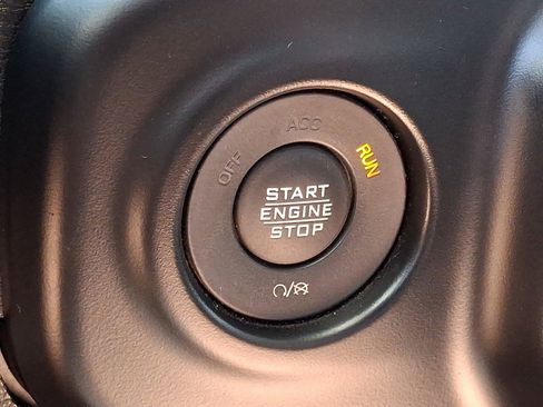 Used 2022 Jeep Gladiator Sport AWD/4WD image 23