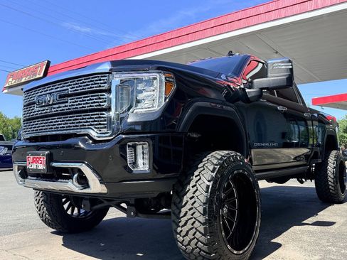 Used 2021 GMC Sierra 2500 Denali w/ Denali Ultimate Package AWD/4WD image 18