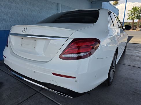 Used 2017 Mercedes-Benz E 300 image 2