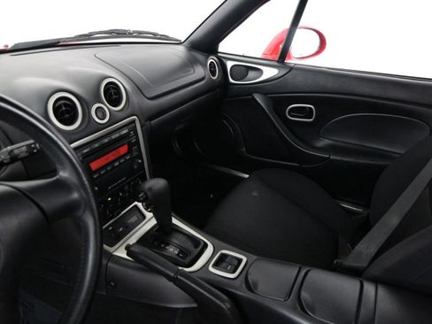 Used 2002 MAZDA MX-5 Miata RWD image 16