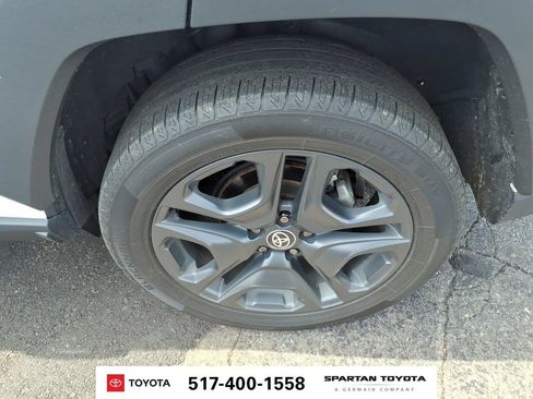 Used 2022 Toyota RAV4 Adventure AWD/4WD image 11